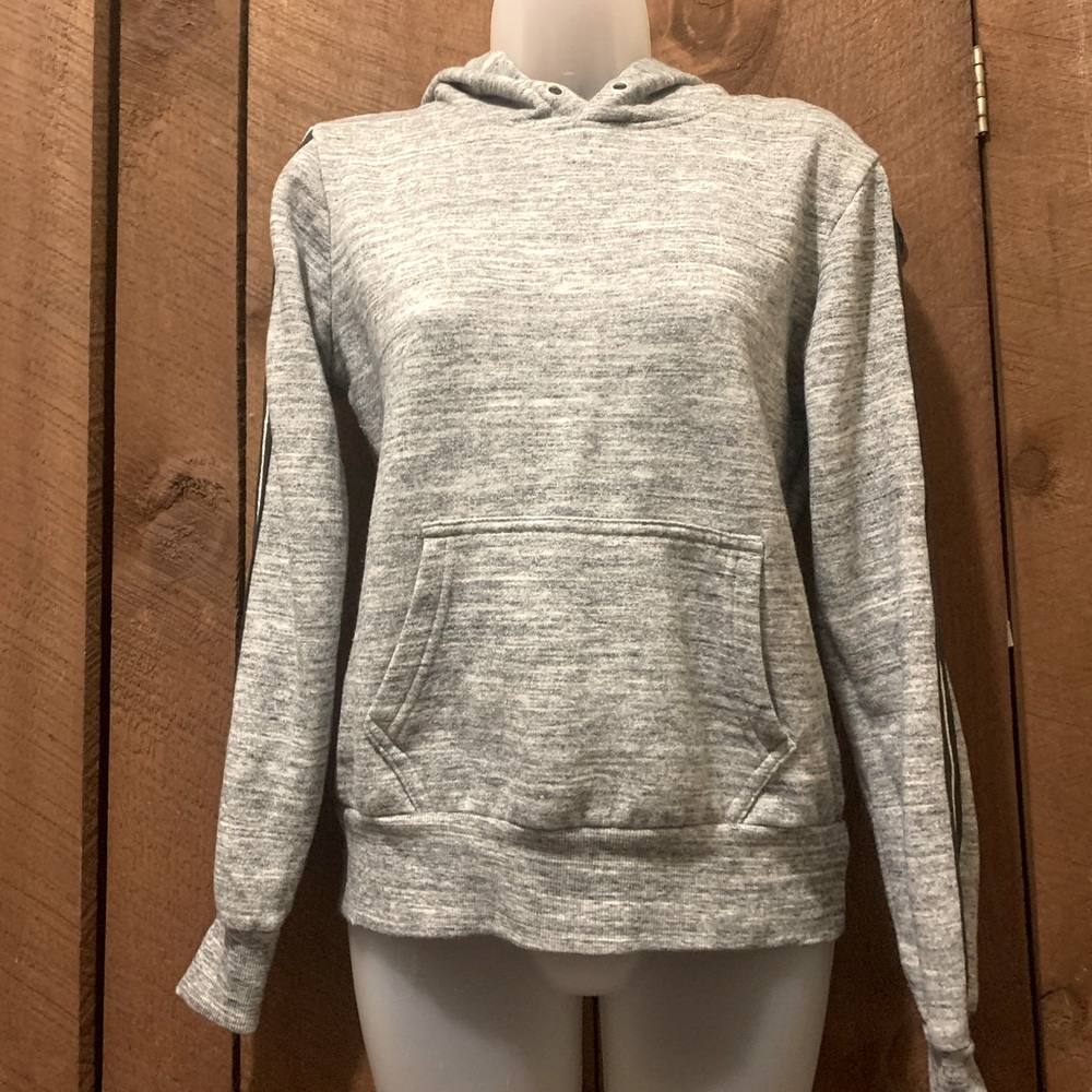 Striped sleeved hoodie